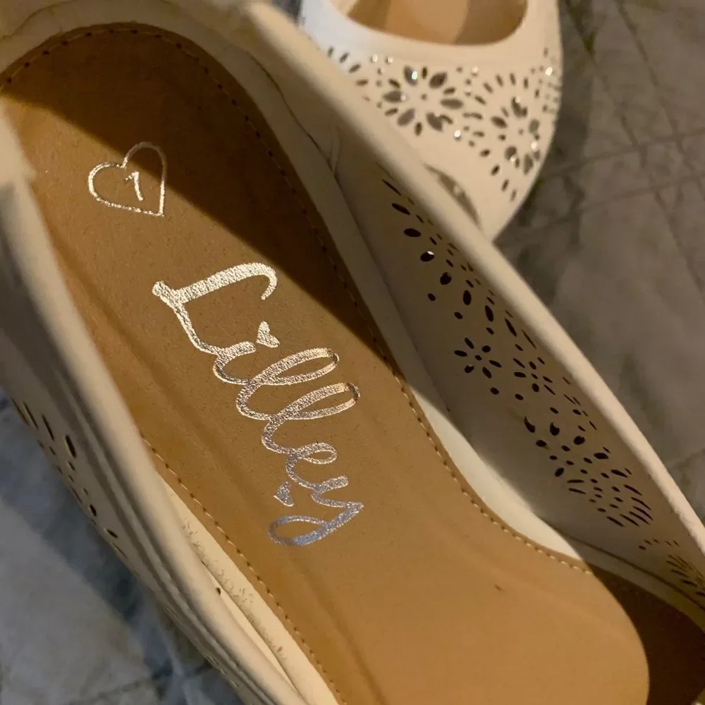 NWOB Lilley Rhinestone Laser Cut Flats Sz 7